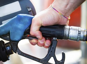 Golpistas se passam pelo Inmetro para cobrarem ‘’taxa’’ de postos de gasolina