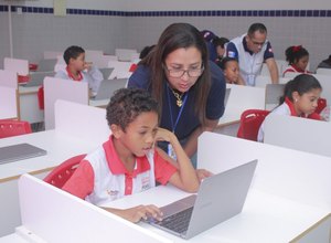 Inovação: Estudantes de escolas da Prefeitura de Penedo fazem prova 100% digital