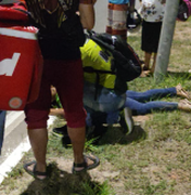 Assaltantes derrubam mulher e roubam moto da vítima na Rota do Mar, em Jacarecica