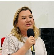 Prefeita Eronita Sposito concede aumento salarial para professores de Porto Calvo