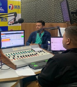 Programa “Na Mira da Notícia” é destaque na programação da Nova Farol FM em Palmeira dos Índios