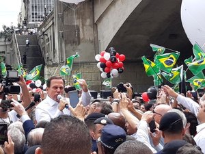 Doria lança aplicativo de táxi em São Paulo