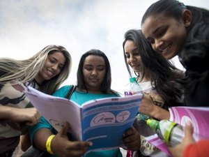 A um mês do Enem, professores dão dicas aos estudantes que vão fazer o exame