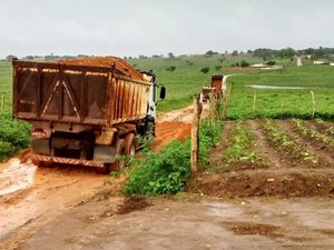 Prefeitura de Lagoa da Canoa trabalha para recuperar acesso à comunidades após as chuvas
