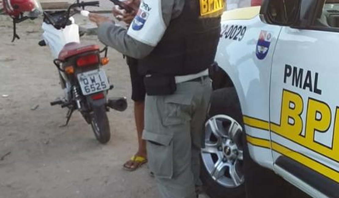 BPRv flagra condutores sem habilitação, na AL-485, em Feira Grande