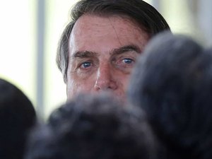 Ciro protocola pedido de impeachment de Bolsonaro; Maia tem 24 casos