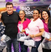 Após mais de 10 anos, Prefeito Carlos entrega novos fardamentos para ACS e ACE em Rio Largo