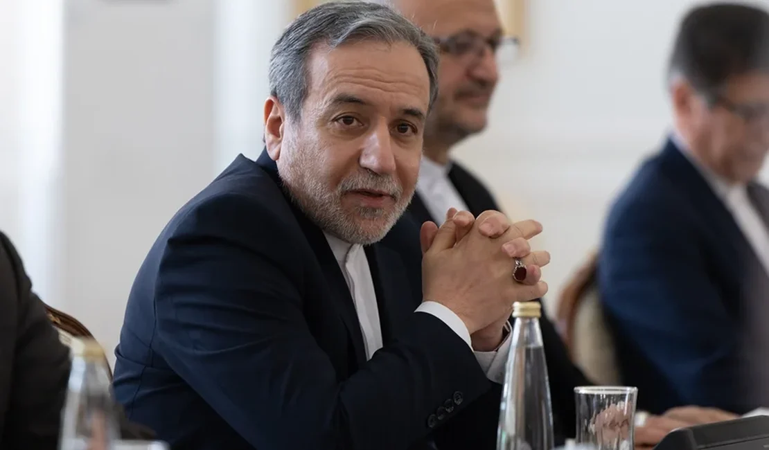 Chanceler do Irã detalha negociações nucleares com os Estados Unidos