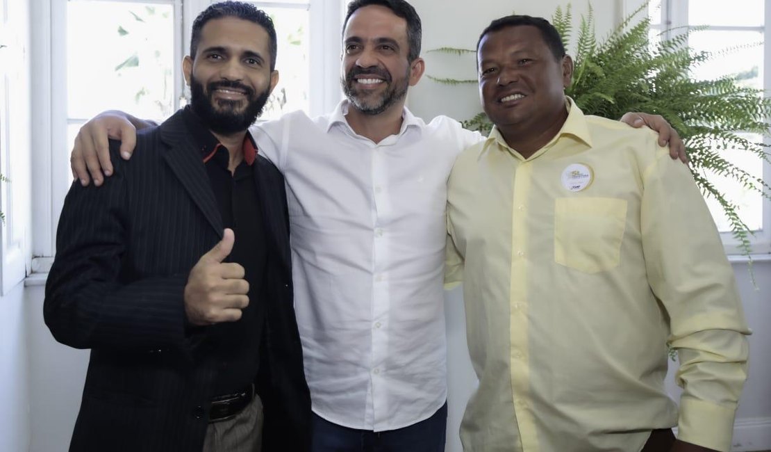 Governador Paulo Dantas recebe lideranças comunitárias de Maceió