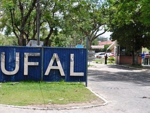 Ufal lança edital de concurso público para cargos de níveis médio e superior