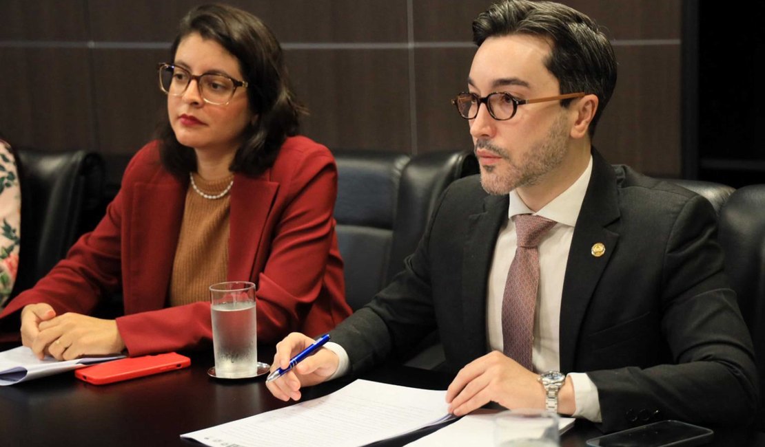 TJAL discute uso de tornozeleiras em casos de violência doméstica