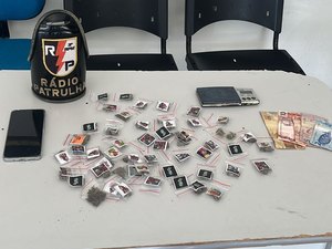 Homem é preso traficando drogas no bairro de Canafístula, em Arapiraca