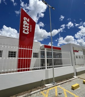 Mulher pede socorro por bilhete e é resgatada de cárcere em Penedo