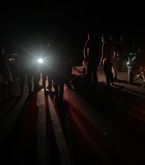 Colisão entre carro e moto deixa homem ferido na AL-105 em Matriz de Camaragibe