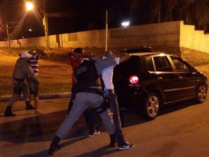 Mais de 30 condutores são autuados por irregularidades no trânsito