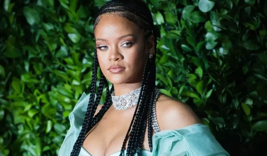 Rihanna anuncia lançamento de música inédita após hiato de 6 anos; ouça a prévia