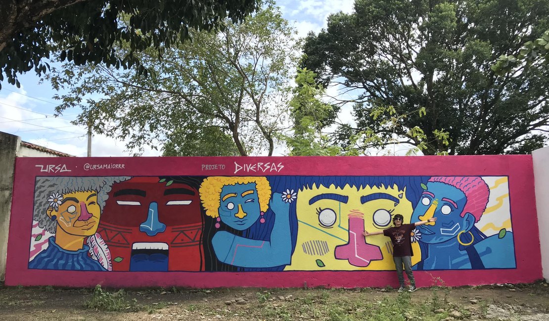 Projeto 'Diversas' leva arte e reflexão à escola estadual em Maceió