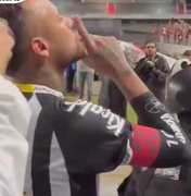 Neymar manda torcida do CRB ficar quieta após Santos ser eliminado em Maceió