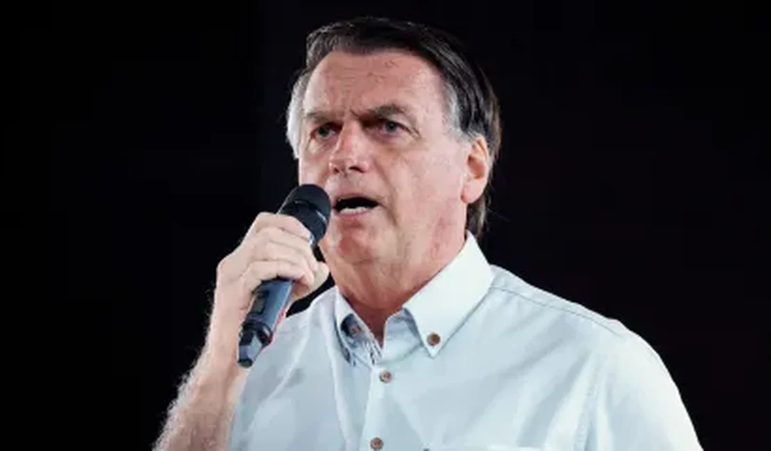 Bolsonaro sinaliza a aliados que retornará ao Brasil em março