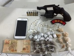 Jovem é preso com maconha e crack após troca de tiros com a PM