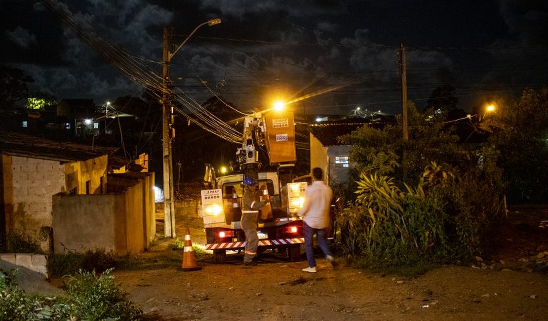 Prefeitura reforça estrutura para manutenção na iluminação de Maceió