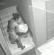 [Vídeo] Polícia tenta localizar mulher que furtou apartamento na Ponta Verde