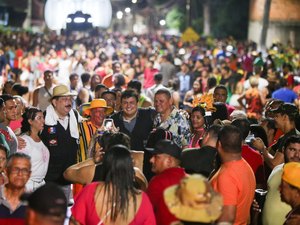 Bloco Acende arrasta milhares de foliões pelas ruas de Rio Largo
