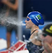 Beatriz Dizotti avança para final da natação nas Olimpíadas e faz história