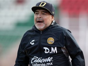 Maradona tinha transtornos hepático, renal e cardíaco, apontam exames