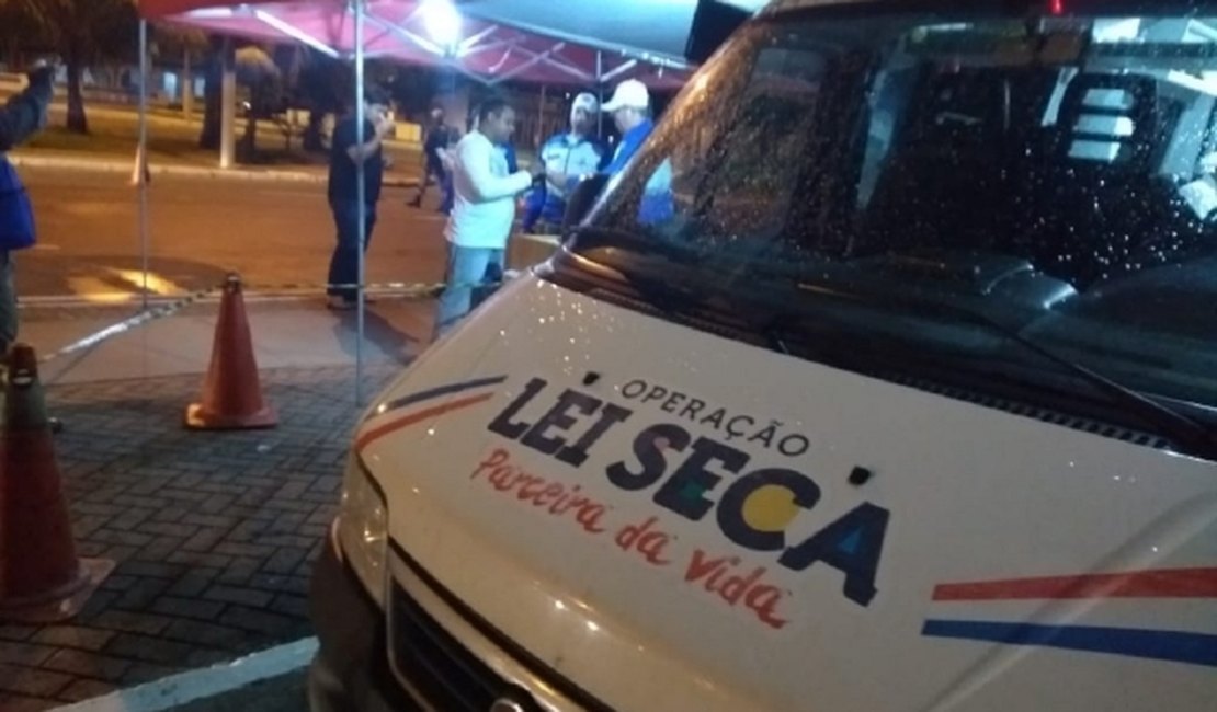 Lei Seca prende 7 pessoas durante operação simultânea na capital