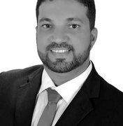 Corpo de advogado que morreu afogado após tentar salvar o filho é sepultado em Arapiraca