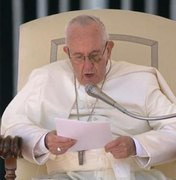 Teólogos conservadores acusam o Papa de 'propagar heresias'