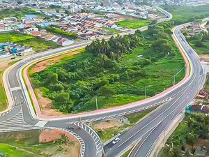 Obra da Marginal do Piauí recebe moderna sinalização termoplástica em Arapiraca