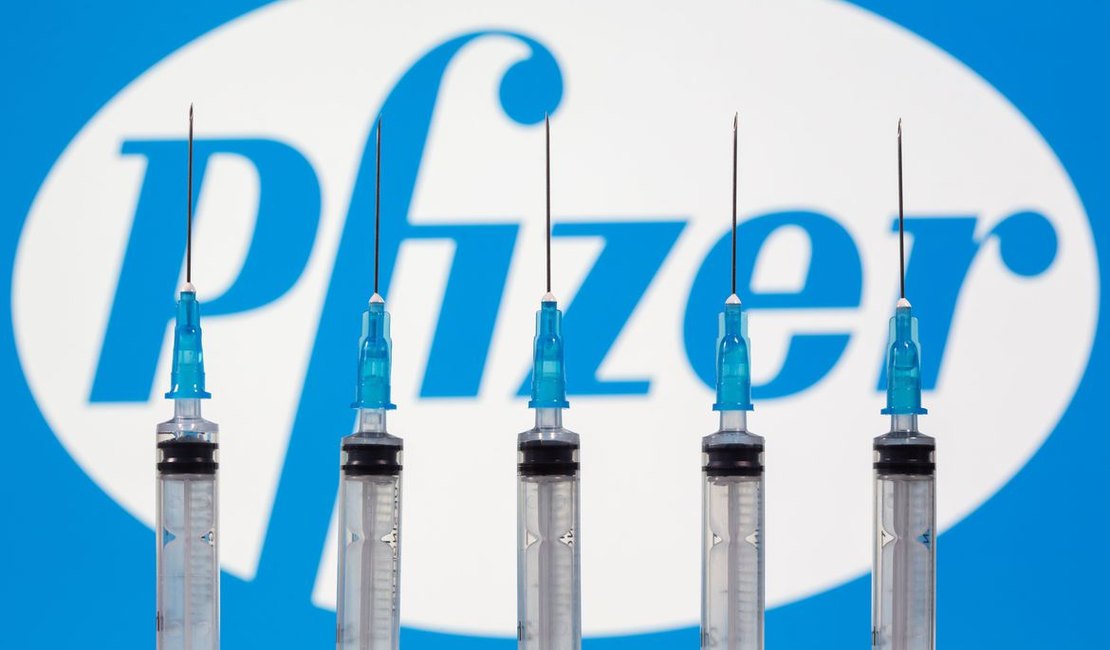 Governo começa a distribuir hoje lote de 1 milhão de vacinas da Pfizer