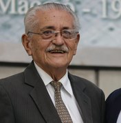 Assembleia aprova homenagem a servidor que dedicou 65 anos ao Legislativo