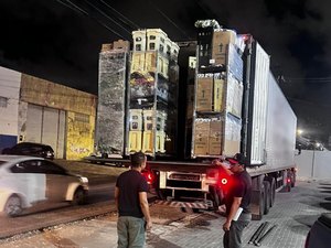 Sefaz identifica carga irregular de flores no bairro do Feitosa, em Maceió