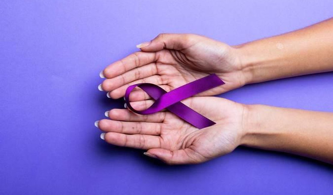 Você sente dores pelo corpo inteiro, cansaço constante e dificuldade para dormir?