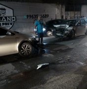 Três carros colidem na avenida Marília Mendonça