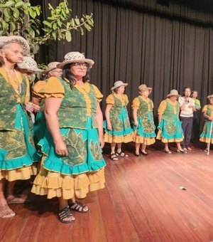 Poesia em movimento celebra talentos da EJA em espetáculo em Arapiraca