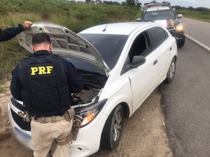 Polícia Rodoviária prende homem dirigindo automóvel roubado em Pilar