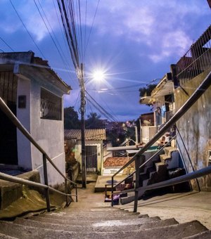 Mais duas comunidades de Maceió recebem iluminação com tecnologia LED