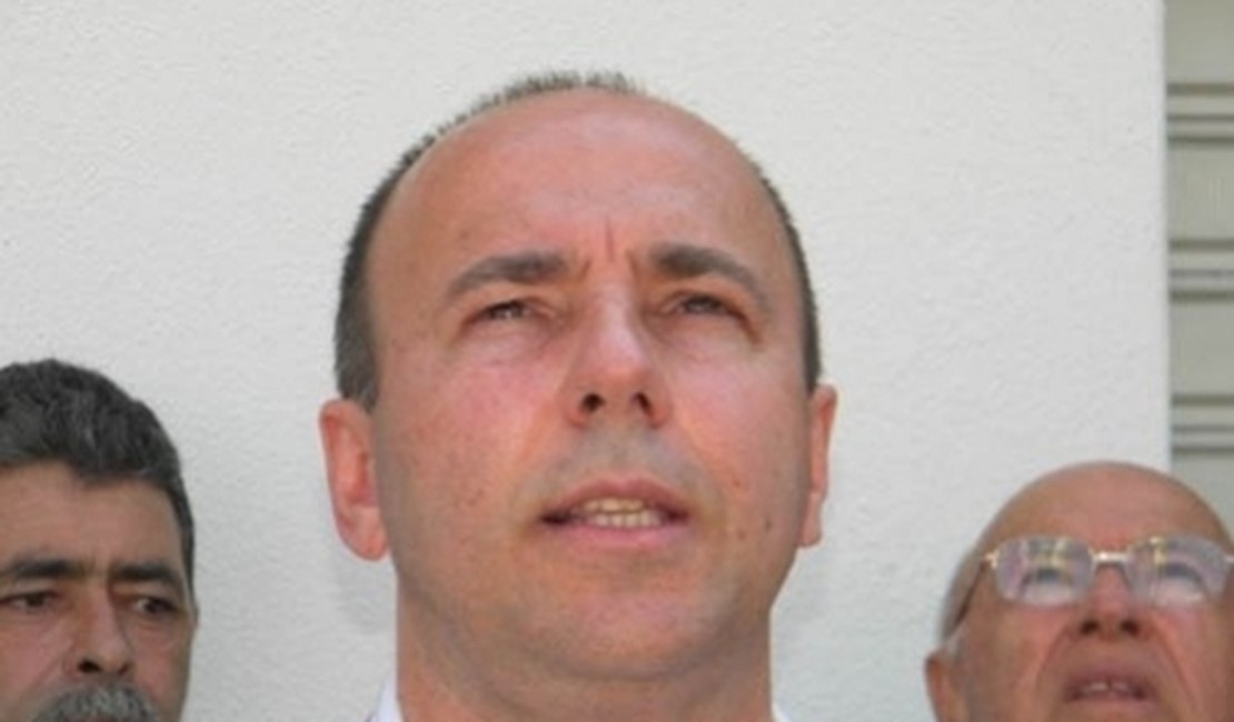 Ex-prefeito de Olho D´agua das Flores vence Enquete/Blog com larga vantagem