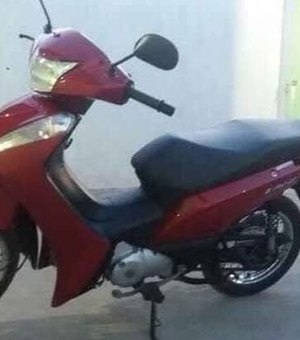 Homem é preso em flagrante ao tentar vender moto roubada