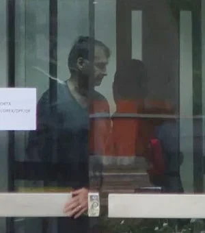 Dino acompanha Moraes para manter prisão de Bolsonaro; placar é de 2 a 0