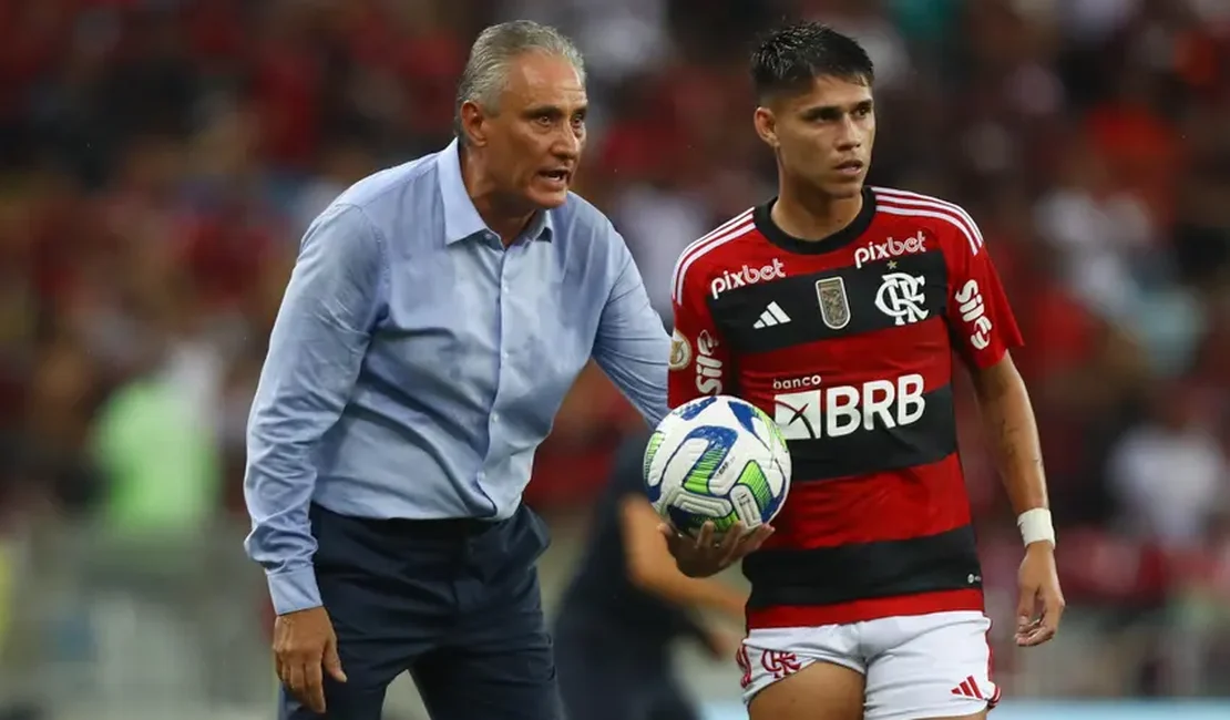 Tite elogia postura do Flamengo e muda discurso sobre briga por título do Brasileirão