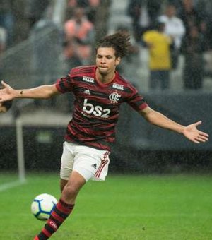 Willian Arão renova com o Flamengo: 'Quero continuar escrevendo a minha história'