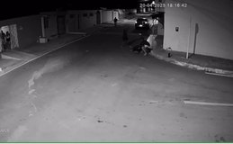 Homem é espancado a pauladas em via pública de Delmiro Gouveia