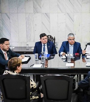 Rodrigo Cunha preside reunião de líderes e Senado pode votar regras para IA e indenização por zika antes do recesso