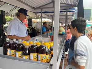 Feira da Agricultura Familiar faz sucesso na Praça da Independência em Palmeira dos Índios