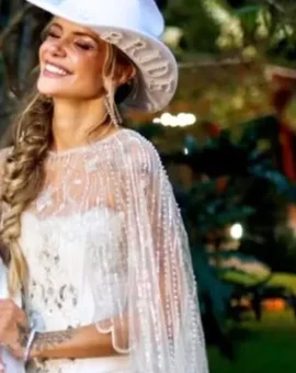Ex-BBB Marcela Mc Gowan e Luiza Martins comemoram pré-wedding: 'Noivinhas'